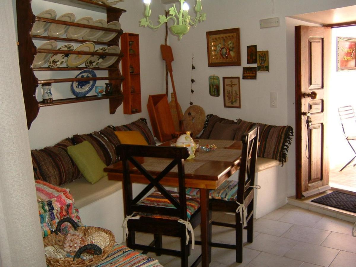 Yiayia'S Home Chalki Town المظهر الخارجي الصورة