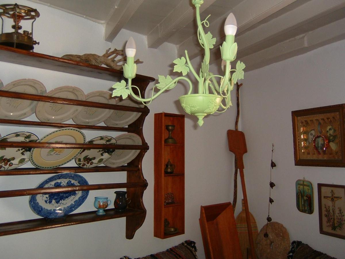 Yiayia'S Home Chalki Town المظهر الخارجي الصورة